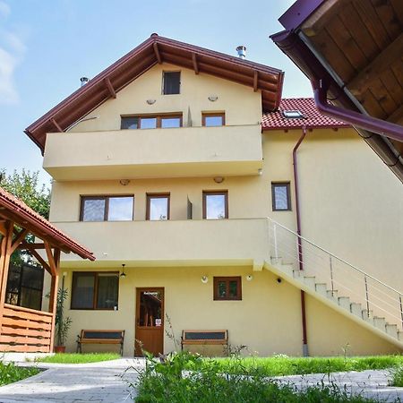 Tomis House Curtea de Argeş Exterior foto