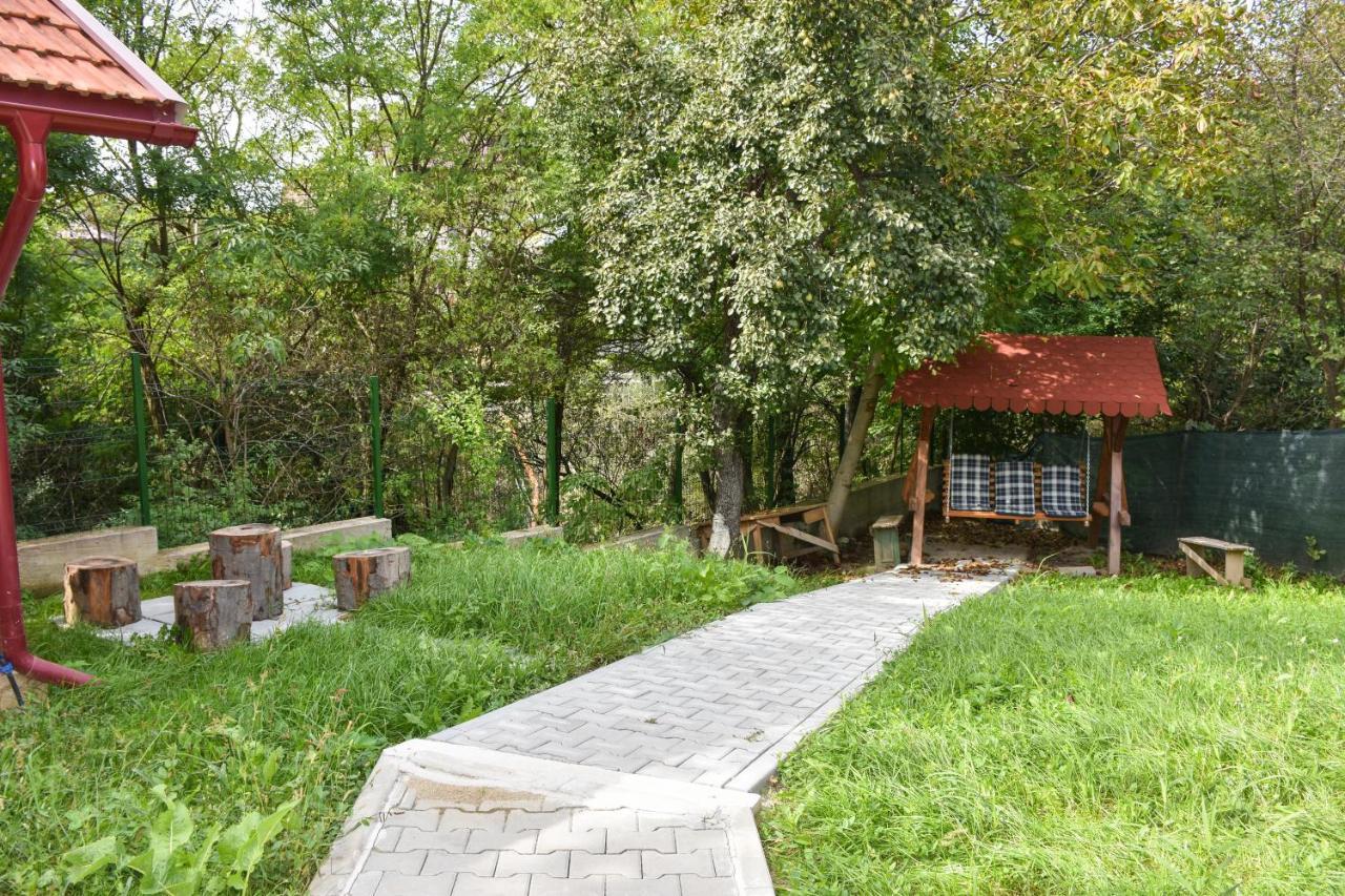 Tomis House Curtea de Argeş Exterior foto